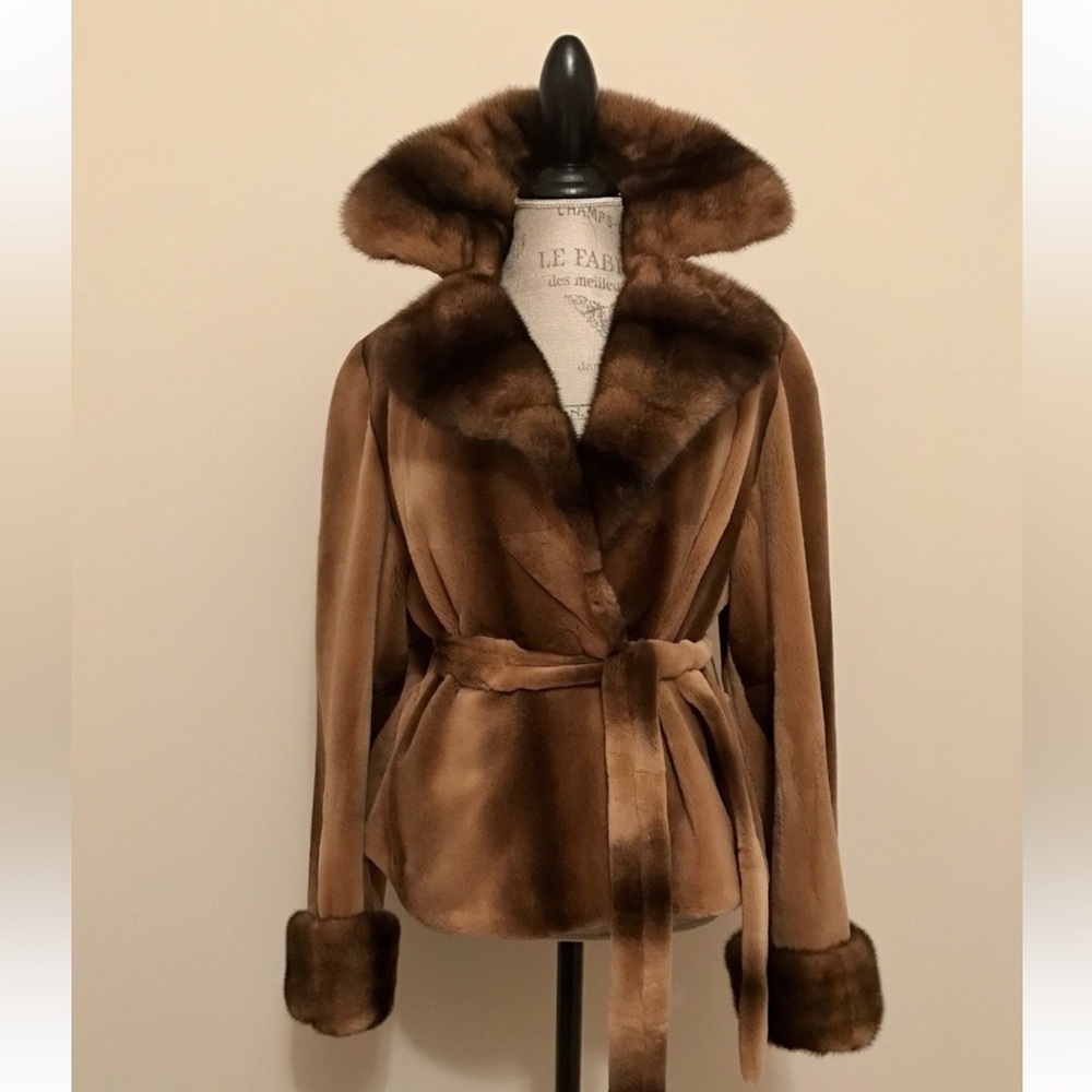 LIKE NEW Sable mink coat from Saks Fifth Avenue - Picture 3 of 8